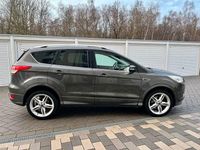 Gebraucht Ford Kuga Individual 179 PS (131 kW) 2015 Grau SUV