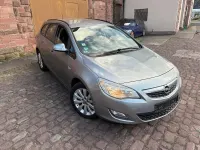 Gebraucht Opel Astra Edition 120 PS (88 kW) 2010 Silber Kombi