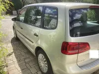 Gebraucht VW Touran Trendline 140 PS (102 kW) 2013 Silber Van / Kleinbus