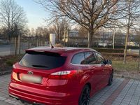 Gebraucht Ford Focus ST-Line 163 PS (119 kW) 2013 Rot Kombi