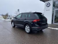 Gebraucht VW Tiguan Active 131 PS (96 kW) 2023 Schwarz SUV