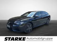 Second-hand VW Passat R-line 193 CP (141 kW) 2025 Negru Break
