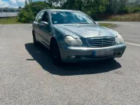 Gebraucht Mercedes C180 143 PS (105 kW) 2004 Blau Kombi
