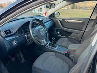 Gebraucht VW Passat 105 PS (77 kW) 2013 Limousine
