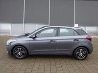 Gebraucht Hyundai i20 Pure 75 PS (55 kW) 2020 Grau Kleinwagen