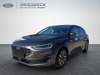 Neu Ford Focus Titanium X 155 PS (114 kW) 2025 Magneticgrau (metallic) Limousine