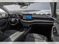 Neu Skoda Superb Selection 204 PS (150 kW) 2025 Blau (energyblau) Kombi
