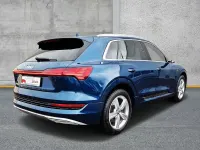 Gebraucht Audi e-tron Sport 300 kW (408 PS) 2020 Galaxisblau metallic SUV
