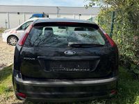 Second-hand Ford Focus 100 CP (73 kW) 2006 Negru Berlinǎ