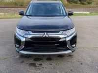 Gebraucht Mitsubishi Outlander 150 PS (110 kW) 2016 Schwarz SUV