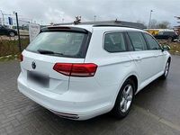 Gebraucht VW Passat 120 PS (88 kW) 2017 Weiß Kombi