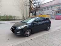 gebraucht Hyundai i30 Trend blue