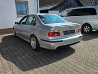 Gebraucht BMW 525 163 PS (119 kW) 2002 Grau Limousine