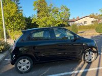 Second-hand Renault Twingo 71 CP (52 kW) 2015 Negru Hatchback