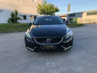 Second-hand Volvo V40 You! 120 CP (88 kW) 2014 Negru Berlinǎ