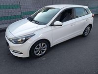 Gebraucht Hyundai i20 Intro Edition 84 PS (61 kW) 2014 Weiß Kleinwagen