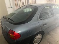 Second-hand Ford Mondeo 116 CP (85 kW) 1999 Argintiu Berlinǎ