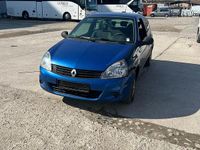 Gebraucht Renault Clio II 58 PS (42 kW) 2010 Blau Kleinwagen
