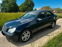 Gebraucht Mercedes C180 129 PS (94 kW) 2000 Blau Limousine