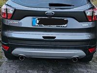 Usata Ford Kuga 120 CV (88 kW) 2017 Grigio SUV