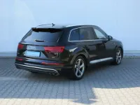 Gebraucht Audi SQ7 435 PS (319 kW) 2017 Orcaschwarz metallic (metallic) SUV