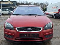 Gebraucht Ford Focus Titanium 136 PS (100 kW) 2006 Rot Kombi