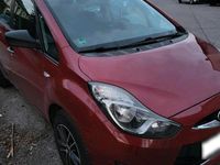 Gebraucht Hyundai ix20 90 PS (66 kW) 2011 Rot Kleinwagen
