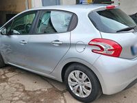 Second-hand Peugeot 208 68 CP (50 kW) 2012 Argintiu Hatchback