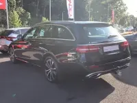 Gebraucht Mercedes E300 Avantgarde 320 PS (235 kW) 2021 Schwarz Kombi