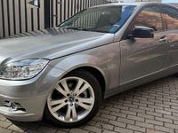 Gebraucht Mercedes C180 156 PS (114 kW) 2010 Silber Limousine