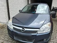 Używany Opel Astra 105 KM (77 kW) 2006 Niebieski Hatchback