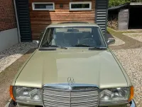 Gebraucht Mercedes 230 136 PS (100 kW) 1981 Grün Limousine