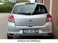 Używany Renault Clio III Expression 75 KM (55 kW) 2009 Szary Hatchback