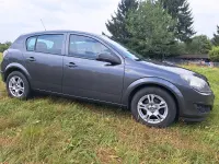 Gebraucht Opel Astra 90 PS (66 kW) 2009 Silber Limousine