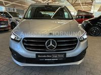 Gebraucht Mercedes T180 Progressive 116 PS (85 kW) 2024 Helvinsilber metallic Van / Kleinbus