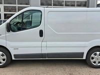 Gebraucht Renault Trafic 115 PS (84 kW) 2012 Weiß Van / Kleinbus