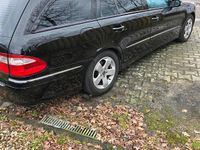 Gebraucht Mercedes E320 Avantgarde 204 PS (150 kW) 2004 Schwarz Kombi