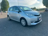Gebraucht Subaru Trezia 100 PS (73 kW) 2011 Grau Kleinwagen