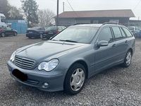 Gebraucht Mercedes C180 143 PS (105 kW) 2005 Blau Kombi