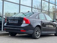 Gebraucht Volvo S40 Kinetic 101 PS (74 kW) 2009 Schwarz Limousine