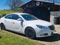 Gebraucht Opel Insignia Edition 160 PS (117 kW) 2011 Weiß Limousine