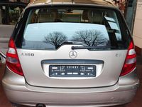 Gebraucht Mercedes A160 82 PS (60 kW) 2006 Gold Kleinwagen