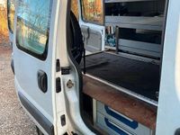 Second-hand Renault Kangoo 84 CP (61 kW) 2005 Alb Monovolum