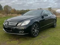 Gebraucht Mercedes E200 184 PS (135 kW) 2010 Schwarz Coupé