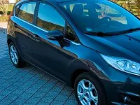 Gebraucht Ford Fiesta 101 PS (74 kW) 2014 Grau Kleinwagen