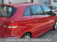 Gebraucht Mercedes B200 136 PS (100 kW) 2010 Rot Van / Kleinbus