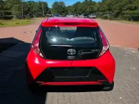 Gebraucht Toyota Aygo Play 69 PS (50 kW) 2016 Rot Kleinwagen