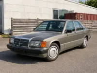 Gebraucht Mercedes 190 122 PS (89 kW) 1989 Grau Limousine