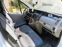 Gebraucht Renault Trafic 101 PS (74 kW) 2006 Weiß Van / Kleinbus