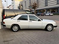 Gebraucht Mercedes 190 102 PS (75 kW) 1988 Weiß Limousine